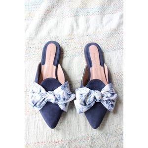 Margaux Gal Meets Glam Blue Bow Suede Mule Flats Size 40M